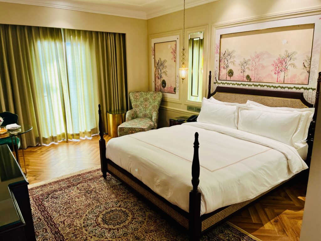 Palace Room King Bed 1